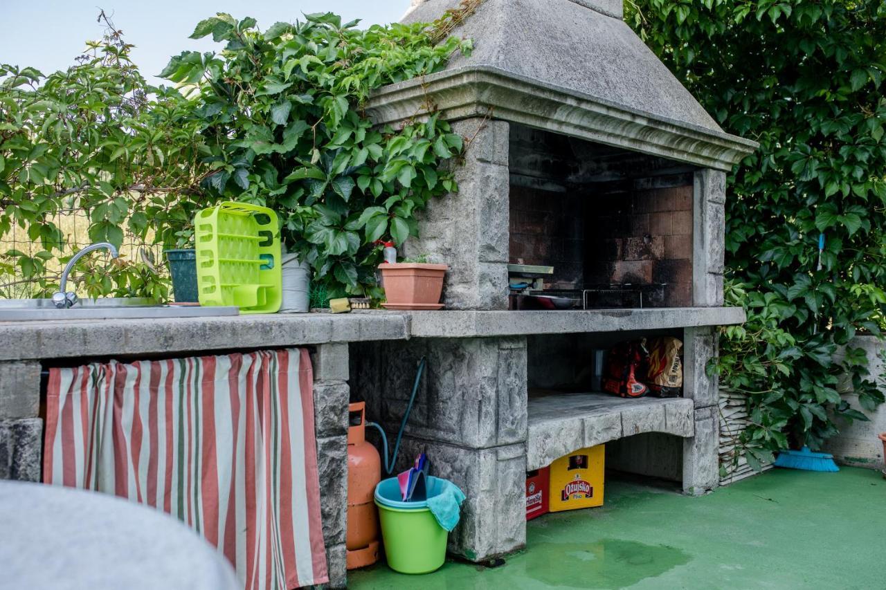 Zeljko Apartmani Lopar Exterior foto
